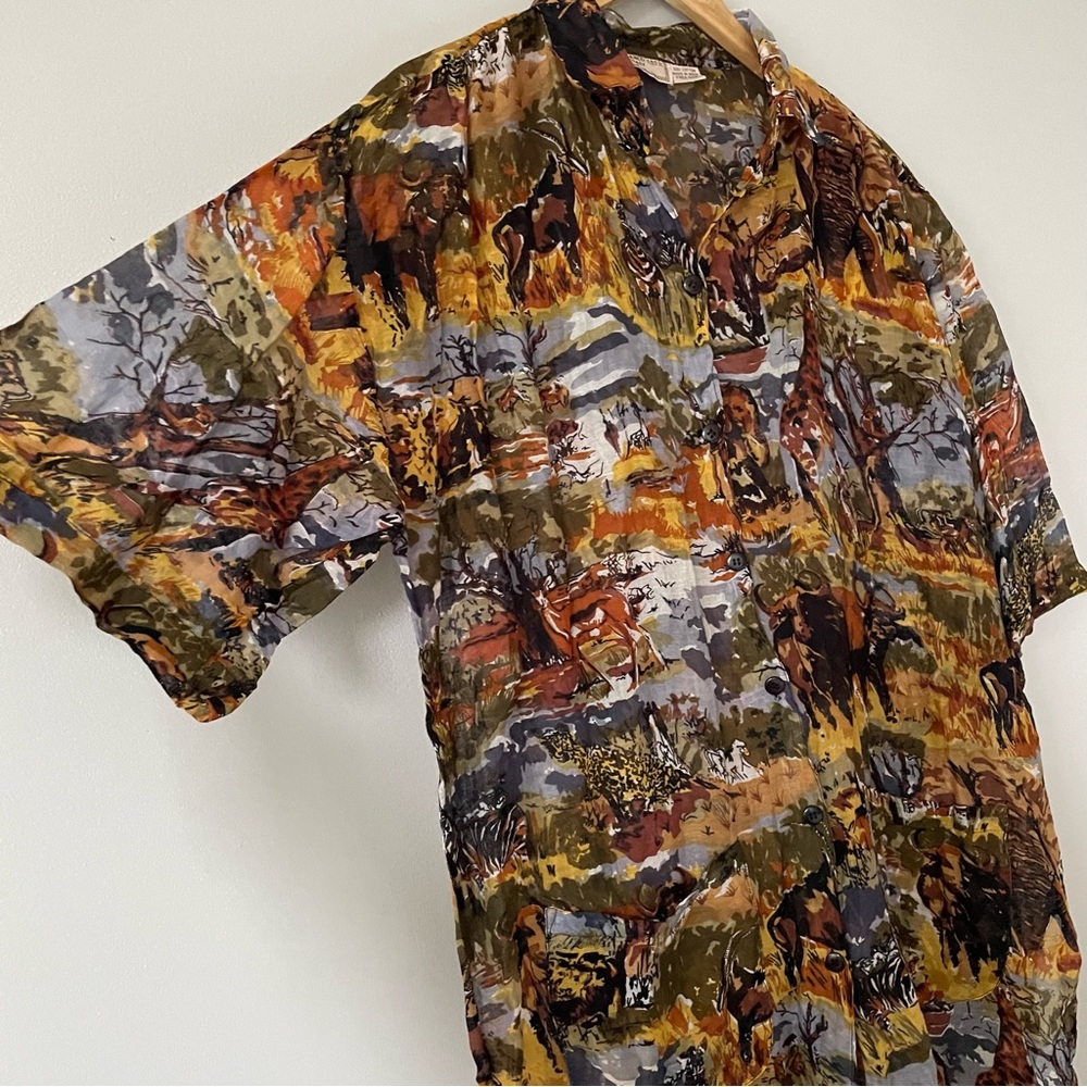 3/$20 Vintage safari motif oversized cotton button down tunic shirt